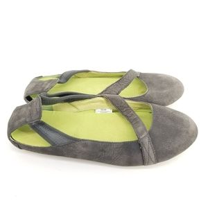 B57 Patagonia Porge Grey Womens Porge Grey Suede Slip On Mary Jean Flats Size 8